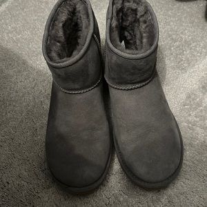 Barely worn Ugg Classic II mini size 10